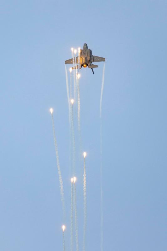 The Australian Defence Force is proud to participate in the Pacific Airshow Gold Coast 2026, from 14 to 16 August. Air Force’s F-35A Lightning II, C-130J Hercules, Roulettes and Army’s Red Berets conducted aerial displays at the three-day event, along with 100 Squadron heritage warbirds. On the ground, attendees at Surfers Paradise had the opportunity to get up close to the Air Force Balloon, the interactive flight simulator as well as Combat Support Group vehicles and personnel.